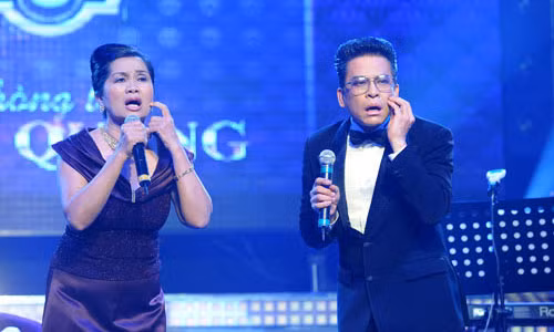 Vo cu MC Thanh Bach tiep tuc ke goc khuat hon nhan