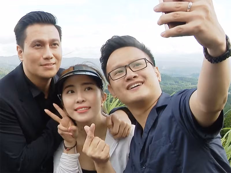 Một số khán giả lại đoán rằng Quỳnh Nga và Việt Anh chỉ đang đóng chung một bộ phim. Ảnh: Lao động