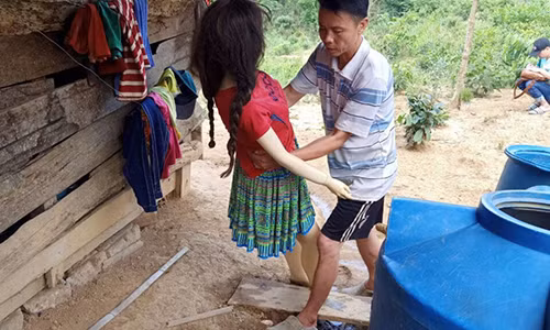 Thay con rieng cua vo tam, ga duong lao vao cuong buc