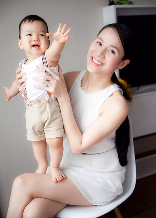 Nữ người mẫu bị đồn bí mật sinh con và làm mẹ đơn thân. Ảnh: Gia đình Việt Nam
