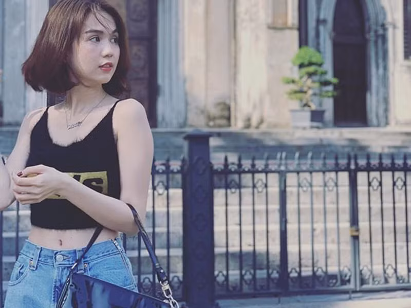 Trước khi khoe được tổ chức sinh nhật, Ngọc Trinh liên tục vướng nghi vấn chia tay.