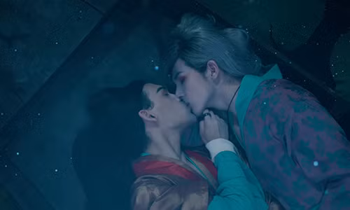 Ban than Nha Phuong gay sot voi nu hon dong gioi trong MV moi-Hinh-3