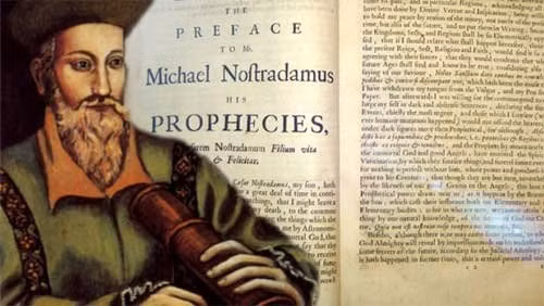 Trước khi qua đời, Nostradamus nói lời trăn trối và cũng là tiên đoán về cái chết của bản thân vô cùng chính xác: "Mọi người sẽ không nhìn thấy tôi còn sống lúc bình minh".