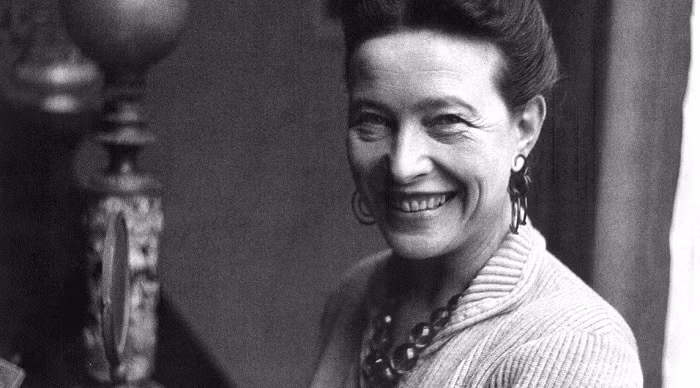 Nữ triết gia Pháp Simone de Beauvoir là người phụ nữ nổi tiếng khi cho ra mắt độc giả cuốn sách The second sex (Giới tính thứ hai). Đây được coi là cột mốc quan trọng trong phong trào đấu tranh vì nữ quyền thế giới.