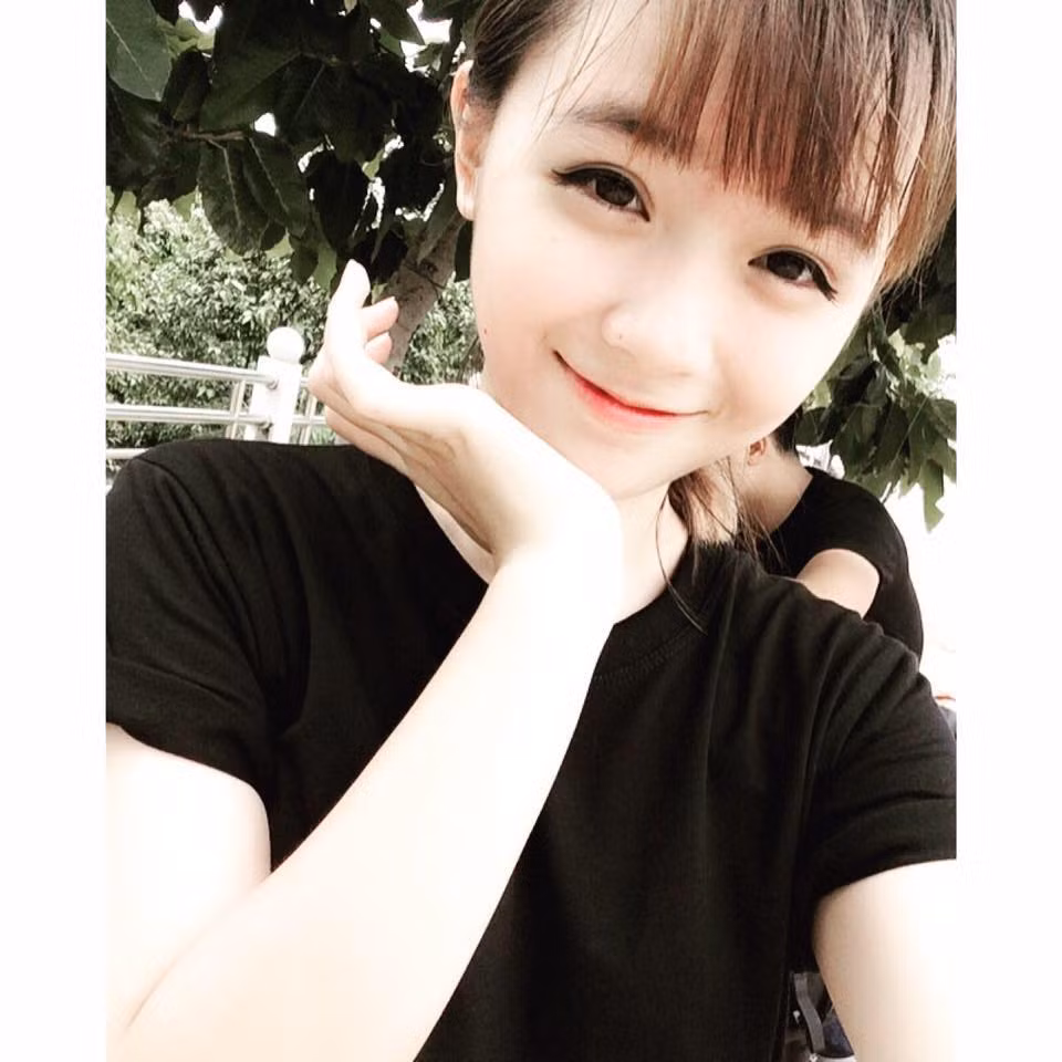 Sự trưởng thành nhanh chóng của cô em Mộng Mơ cũng tạo ra sự bất ngờ cho chính chàng hot boy phát thanh viên Hải Dương. Ảnh trong bài; Facebook Timmy Nguyễn.