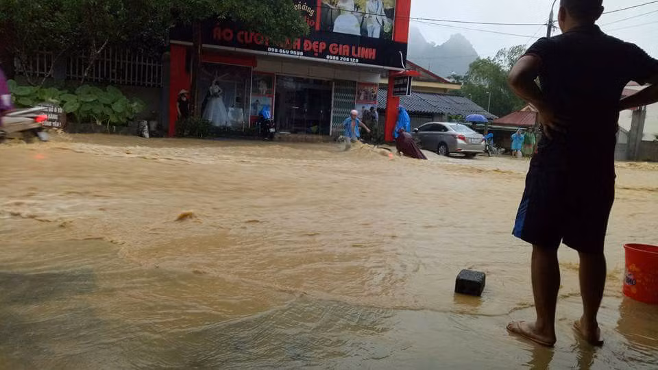 Hoa Binh: 9 nguoi thiet mang, nhieu nguoi mat tich
