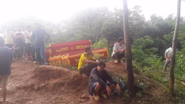 Da tim thay 8 thi the vu sat lo nui o Hoa Binh-Hinh-2