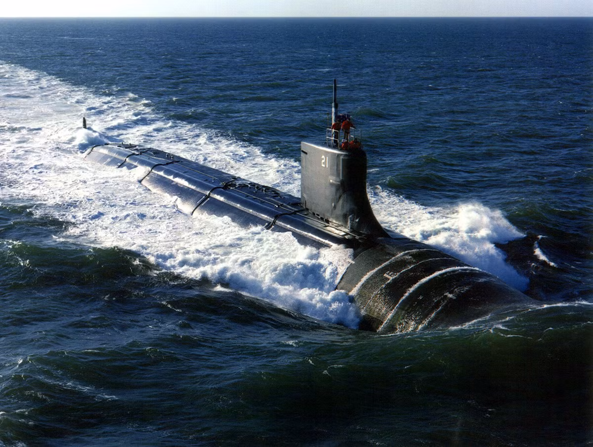 Tuy nhiên theo ghi nhận của nhà báo David Axe, việc chế tạo và triển khai tàu ngầm Seawolf chỉ là một phần trong phản ứng cuối cùng của hải quân Mỹ đối với sự phát triển của hạm đội tàu ngầm Nga.