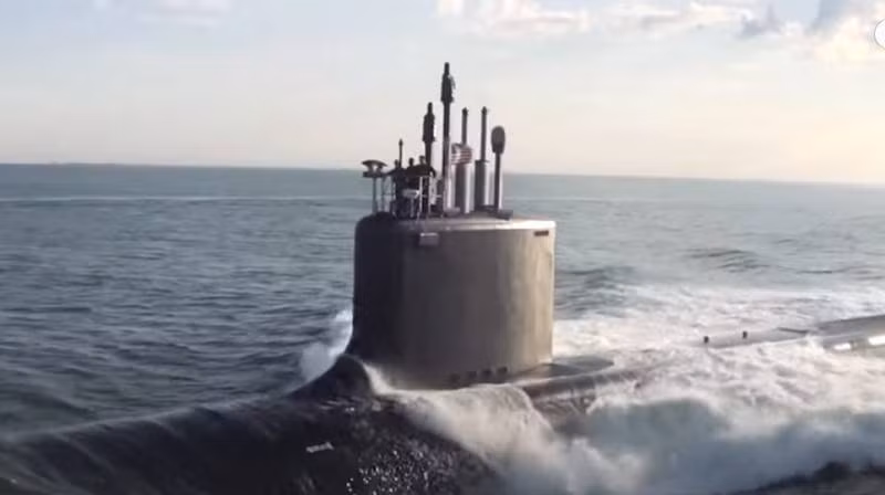 "Việc chuyển giao tàu ngầm hạt nhân Seawolf từ Bangor, Washington cho Hạm đội 6 thể hiện tầm hoạt động toàn cầu của hạm đội tàu ngầm và sẵn sàng duy trì sự hiện diện thường xuyên và kín đáo ở bất kỳ đâu trên thế giới".