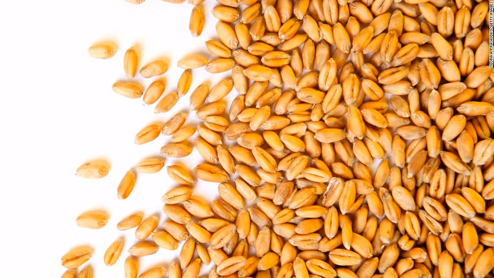 Lúa mỳ nguyên hạt: Hàm lượng cao protein và chất xơ trong lúa mỳ nguyên hạt giúp ức chế cảm giác đói. Hãy thêm vào khẩu phần ăn hàng ngày các món chế biến từ lúa mỳ nguyên hạt để giảm cân.