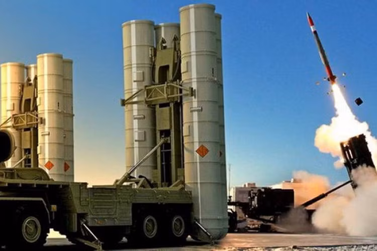 Khả năng thực sự của S-500 không được tiết lộ do tính bí mật của vũ khí này, tuy nhiên các chuyên gia tin rằng đây chưa phải là giới hạn của Prometheus.
