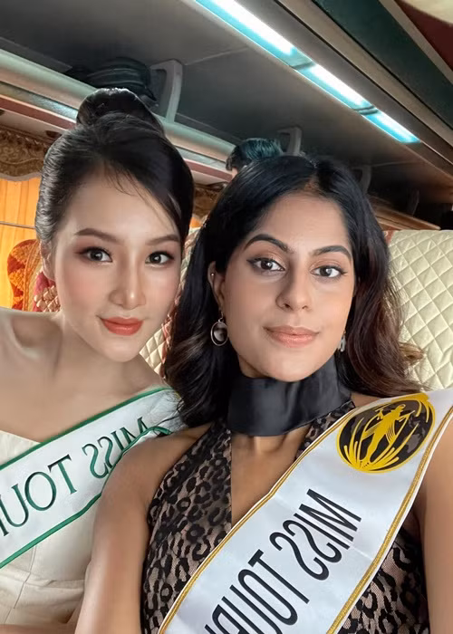 Hương Ly ghi điểm bởi sự thân thiện ở cuộc thi. Ảnh: FBNV