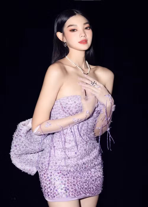 Nhiều người cho rằng trong tương lai, nếu hoàn thiện bản thân và tiếp tục thi nhan sắc, Bé Quyên sẽ làm nên chuyện.