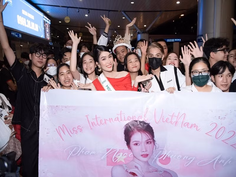 Phương Anh bày tỏ, cô rất biết ơn vì đã có cơ hội đại diện Việt Nam thi quốc tế, được gia đình, bạn bè, khán giả yêu thương. Ảnh: FBNV