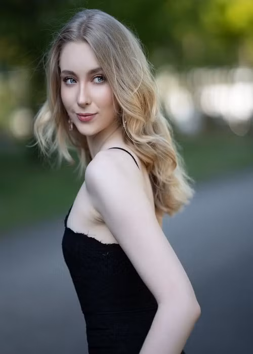 Người đẹp đăng quang Miss International Germany 2022 - Hoa hậu Quốc tế Đức 2022 hồi tháng 9. Ảnh: Instagram