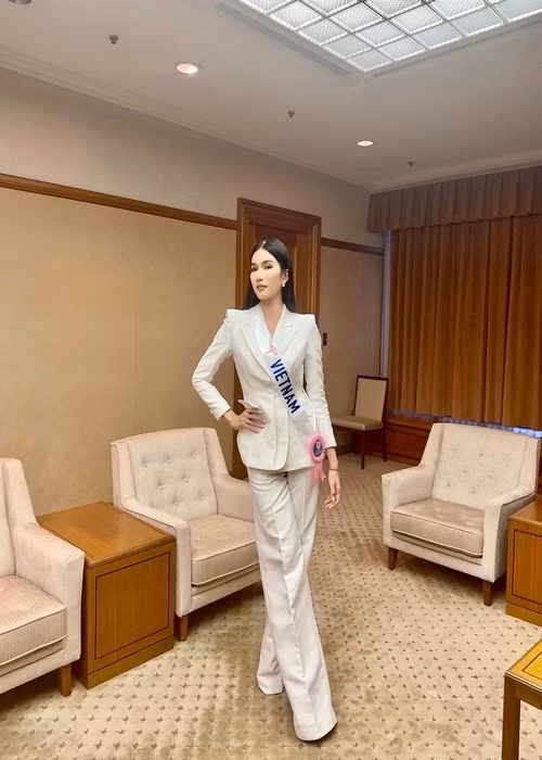 Phương Anh thi Hoa hậu Quốc tế từ cuối tháng 11/2022. Cô có 2 năm chuẩn bị cho đấu trường nhan sắc thế giới. Ảnh: FBNV
