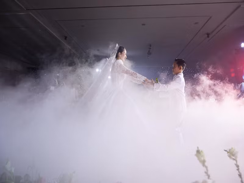 Nước mắt và nụ cười trong đám cưới Khánh Thi - Phan Hiển Nuoc mat va nu cuoi trong dam cuoi Khanh Thi - Phan Hien