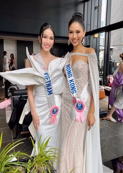Phương Anh ghi điểm bởi sự hòa đồng, thân thiện.