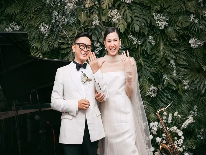 Trong lễ cưới, Dương Mỹ Linh chia sẻ: "Hôm nay, chúng ta đứng đây là duyên phận. Hành trình 4 năm không quá dài, nhưng cũng không ngắn. Nếu không có sự ủng hộ của gia đình, cha mẹ hai bên và chị em, bạn bè thì mọi thứ sẽ không được trọn vẹn". Ảnh: Vietnamnet