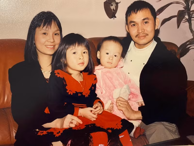 Con gái của Xuân Hinh đi du học 6 năm đã về nước, kết hôn năm 2022. Con trai của Xuân Hinh theo học ngành quan hệ quốc tế. Ảnh: FBNV