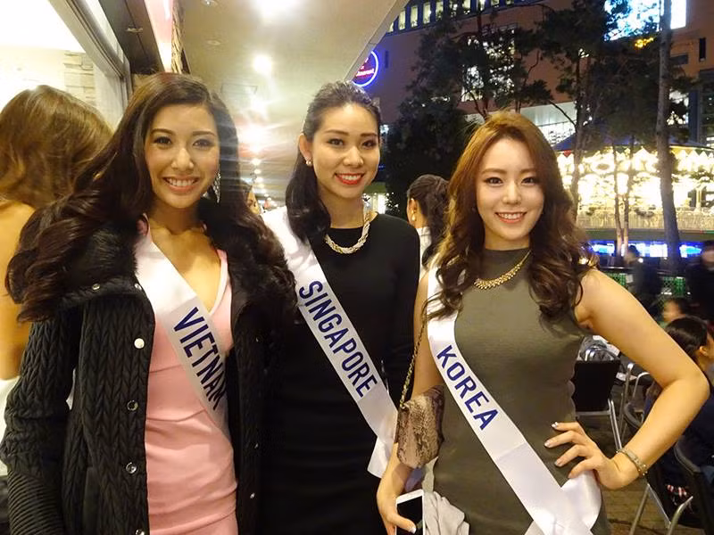 Trong hành trình thi đấu, Thúy Vân luôn tự tin khả năng nói tiếng Anh, rất năng nổ tham gia hoạt động thuyết trình giao lưu. Cô cũng biết cách giúp mình tỏa sáng trong việc giới thiệu Việt Nam qua MV “My Vietnam”. Ca khúc này do chính cô sáng tác và thể hiện.