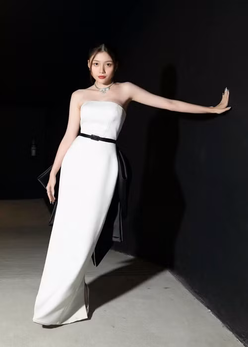 Uyển Ân phải casting “Nhà bà Nữ”. Cô chia sẻ, trên trường quay, cô cảm giác như Trấn Thành không còn coi cô là em gái nữa. “Anh ấy rất nghiêm khắc”, Uyển Ân nói. Ảnh: FBNV