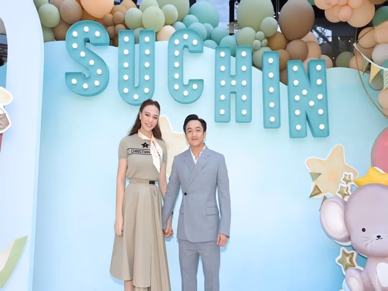 Sau 3 năm về chung một nhà, tình cảm của vợ chồng Đàm Thu Trang vẫn mặn nồng.