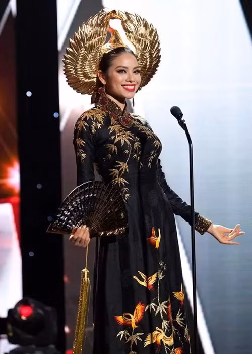 Phạm Hương trượt top 15 Miss Universe 2015 - Hoa hậu Hoàn vũ Thế giới 2015. Ảnh: Yan