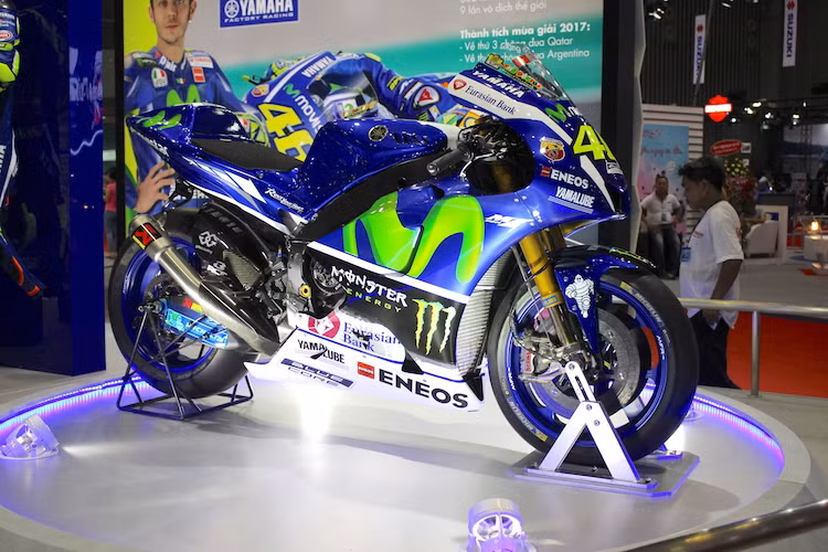 Giống như VMCS 2016 diễn ra vào năm trước, Yamaha cũng đã đem chiếc siêu môtô đua YZR-M1 tới trưng bày. Là phiên bản M1 đời 2017 mới nhất, tuy nhiên chiếc xe trưng bày trong triển lãm không có hình ảnh quốc kỳ Việt Nam và thông điệp Go Beyond như những chiếc xe đua cảu Rossi hay Vinales đang thi đấu tại MotoGP 2017.