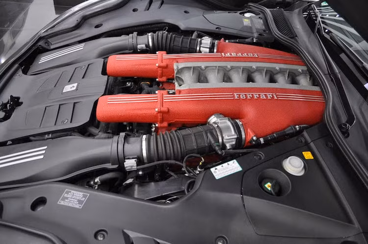Sau khi nâng cấp, khối động cơ V12 6.3l nạp khí tự nhiên của F12Berlinetta đã có công suất lên tới 781 PS cùng mô-men xoắn cực đại 722 Nm.