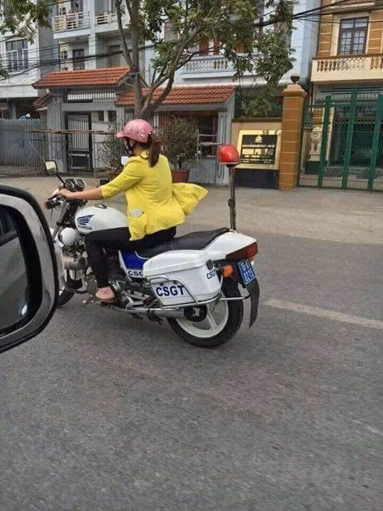 Co gai lai xe cua CSGT Hai Phong la nhan vien bao duong