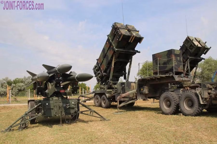 Trước diễn biến trên, đã có nhiều câu hỏi đặt ra liên quan tới khả năng thực sự của lực lượng phòng không Romania, và đặc biệt là quốc gia Đông Nam Âu này có trong tay bao nhiêu hệ thống phòng không Patriot.