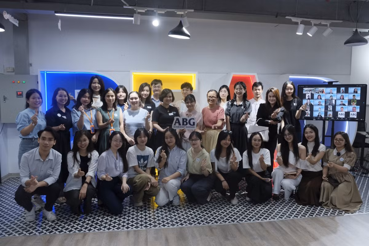 Nhiều chuyên gia uy tín đồng hành cùng học bổng ABG Future Leaders Nhieu chuyen gia uy tin dong hanh cung hoc bong ABG Future Leaders