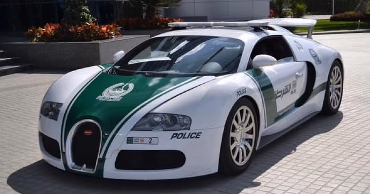 5. Cảnh sát Dubai sử dụng siêu xe như Lamborghini hay Bugatti,... khi làm nhiệm vụ. Ảnh: IT.