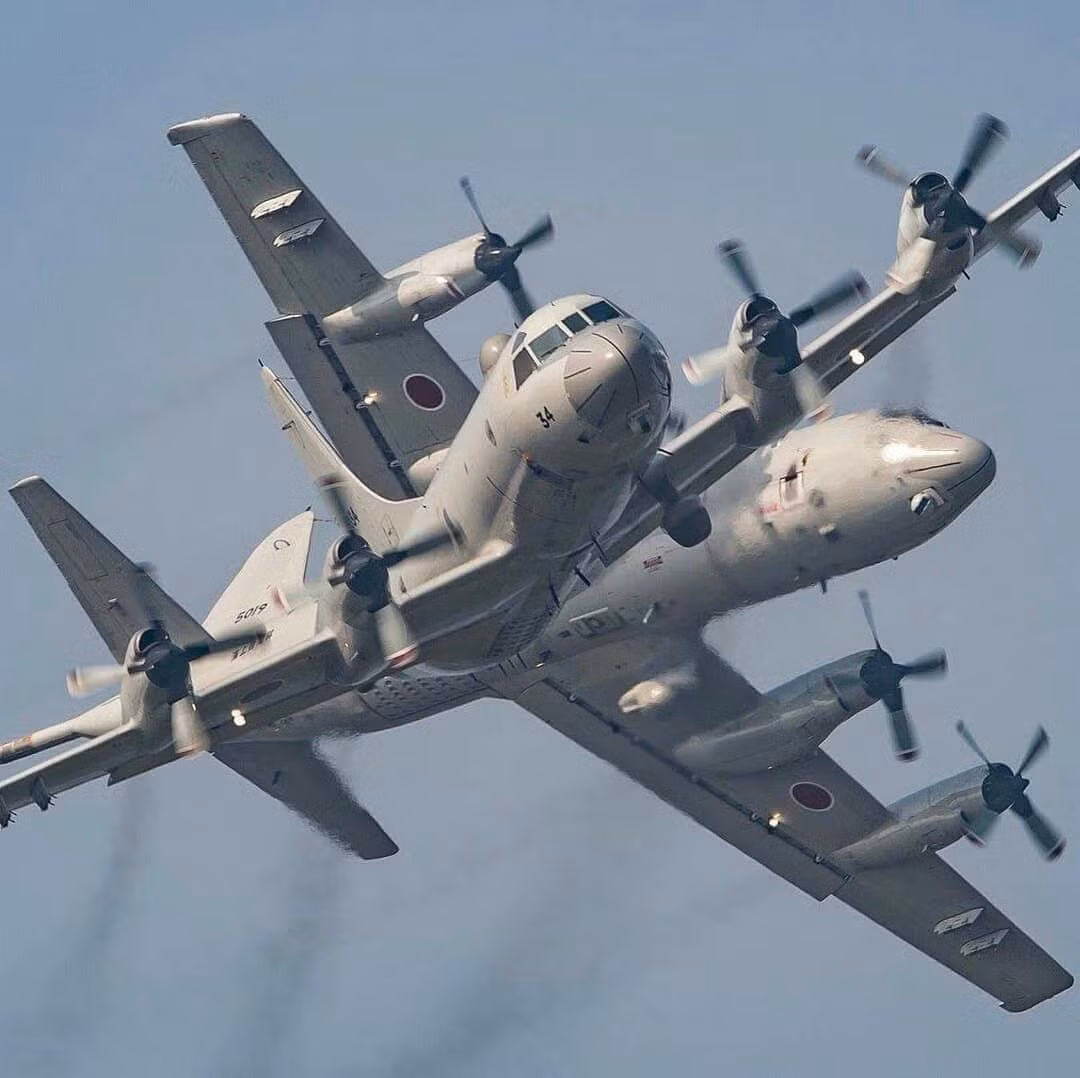 Lockheed Martin đã chuyên giao công nghệ và dây chuyển lắp ráp loại máy bay này cho tập đoàn Kawasaki của Nhật. Nhật đã tự lắp ráp và đưa vào sử dụng ít nhất 107 chiếc P-3 Orion loại này. Nguồn ảnh: Pinterest.