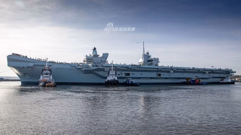 Tuy nhiên, trong khi tàu Queen Elizabeth vẫn còn gặp phải rất nhiều lỗi không biết tới bao giờ mới khắc phục xong thì có thể khẳng định, tàu Prince of Wales sẽ không thể gia nhập biên chế đúng thời gian dự tính. Nguồn ảnh: Sina.