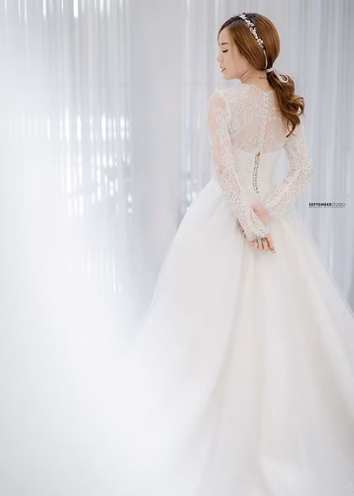 Vợ cũ của Hoài Lâm đáp lại lời an ủi: "Thật ra, nếu đọc theo hướng tích cực thì tôi đang được sống cho chính bản thân mình, đó là điều hạnh phúc".