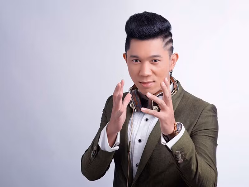Một số bản hit do anh viết cho các ca sĩ khác gồm “Nắng sân trường” (Đan Trường), “Với anh em vẫn là cô bé” (Hồ Quỳnh Hương), “Dịu dàng đến từng phút giây” (Quang Vinh).