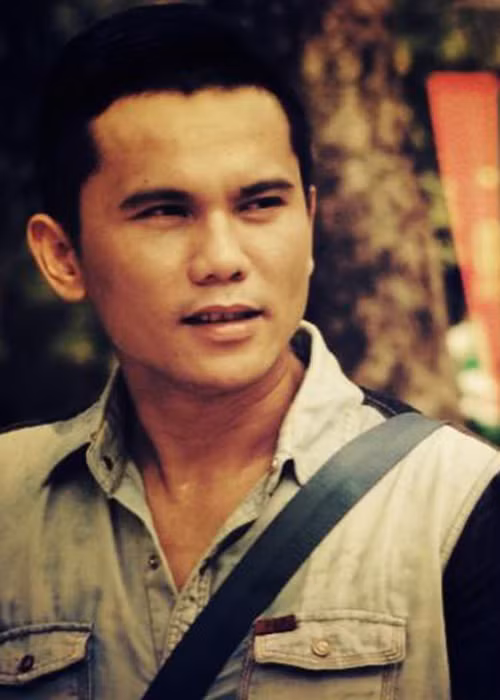 Tú Dưa tập trung sáng tác sau khi “Quả dưa hấu” không còn hoạt động. Anh có trong tay các bản hit như: “Anh nhớ em”, “Duyên mình lỡ”, “Nắm lấy tay anh”.