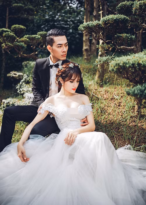Giống như mọi cô gái, Hương Giang Idol có lẽ cũng ước mơ được mặc váy cưới. Ảnh: Dân Việt
