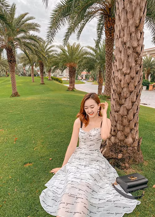 Cô từng tiết lộ bản thân thích sự thử thách, ưa xê dịch và muốn trải nghiệm những điều mới.