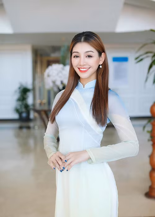 Nữ diễn viên phim "Tình yêu và tham vọng" miệt mài thi thố nhưng chưa thể chạm tay vào vương miện hoa hậu.