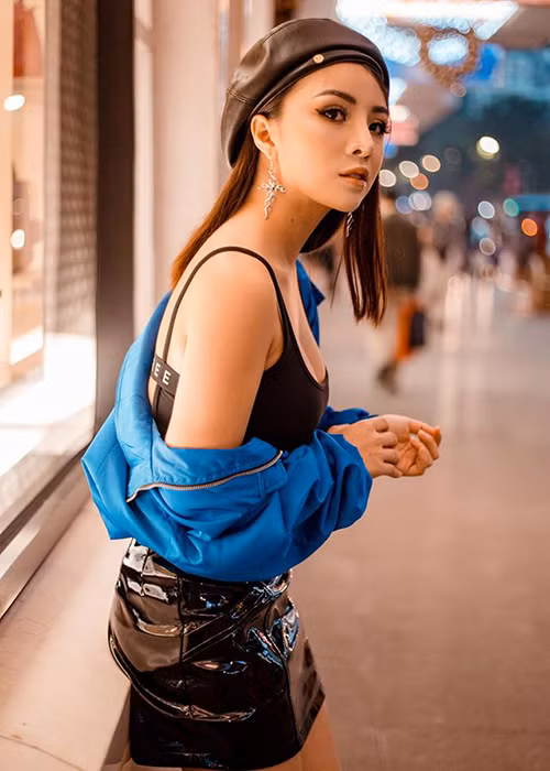 Nữ diễn viên thừa nhận đã chỉnh sửa gương mặt và vòng một.