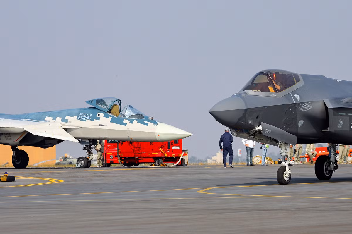 F-35, F-16 My huy bay khi biet Su-57 Nga xuat hien