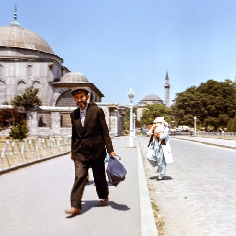 Một con đường bên Quảng trường Hippodrome của thành phố Istanbul.