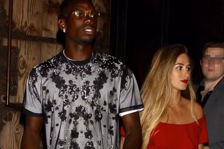  Paul Pogba là tiền vệ đội tuyển Pháp nên chuyện tình cảm của anh khiến fans bóng đá rất tò mò. Ảnh: Instagram