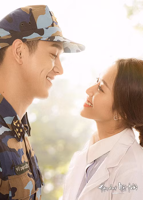 Đóng nam chính phim "Hậu duệ mặt trời" phiên bản Việt, Song Luân nhận được sự ủng hộ bởi vẻ ngoài điển trai. Ảnh: Fanpage
