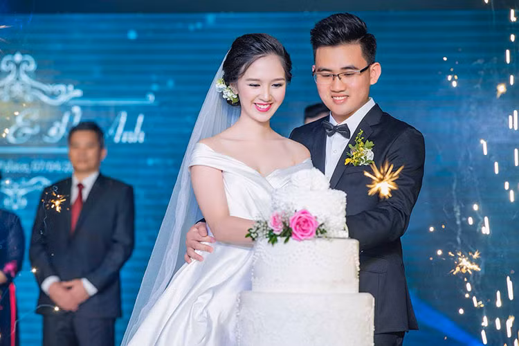 Mới đây, trên trang cá nhân, diễn viên Hà Anh bất ngờ đăng tải loạt ảnh đám cưới của mình. Ảnh: FBNV