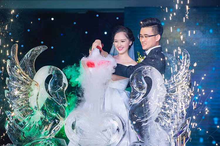 Nữ diễn viên phim "Chiều ngang qua phố cũ" kết hôn ở tuổi 21. Ảnh: FBNV