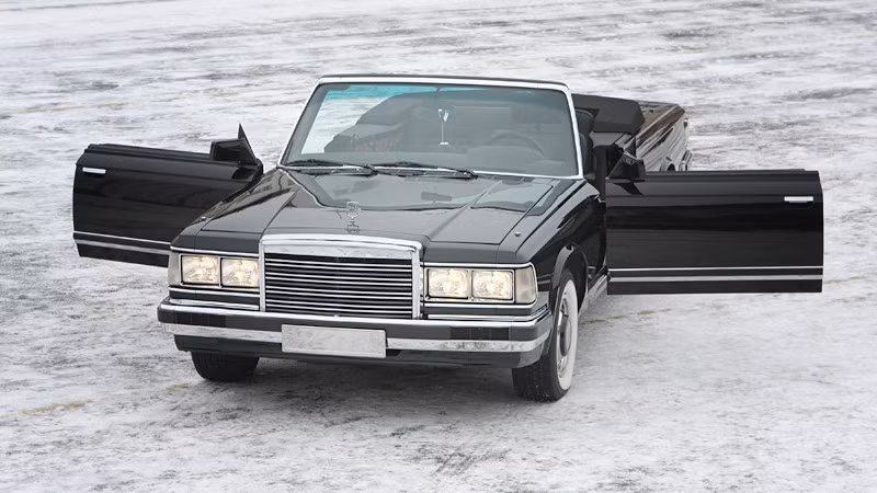Lần đầu tiên ZIL 41041 AMG "mở rộng cửa" trước ống kính máy quay. Nguồn ảnh: Englishrussia.